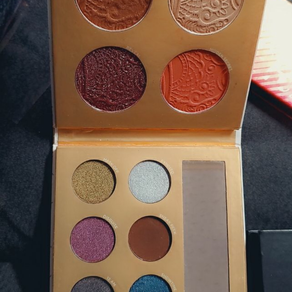 Makeup Bundle!๐๐
- Picture 6 of 6